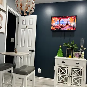  Apartment Fancy Private Entrance