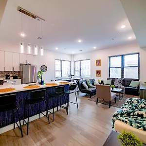  Apartment Vast Fully Furnished 2-bed Close To Nyc
