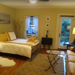 Fully Furnished Entire Floor In Historic Harlem Appartement