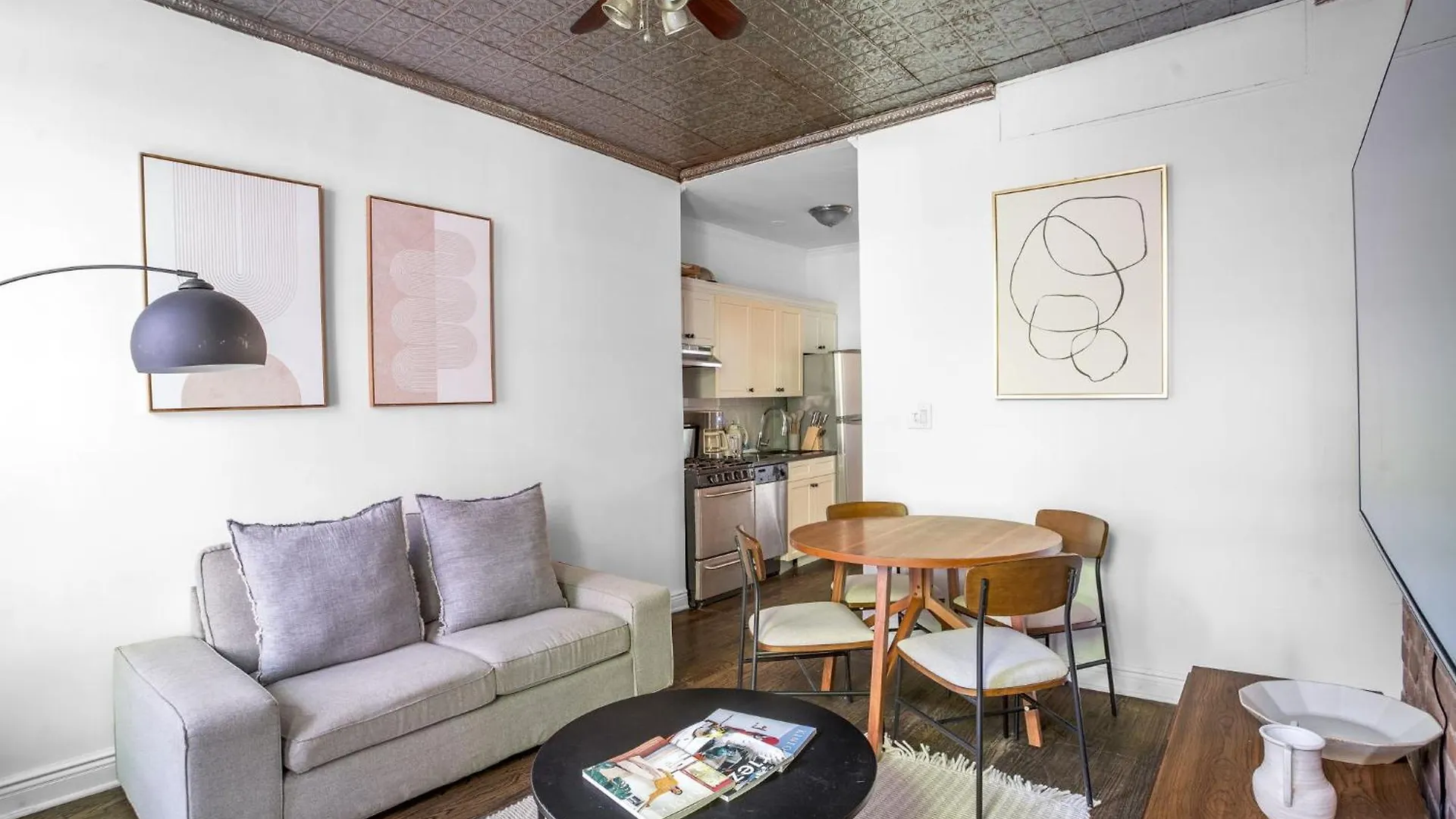 Sophisticated 2Bd Apartment On Barrow Street, Greenwich Village New York